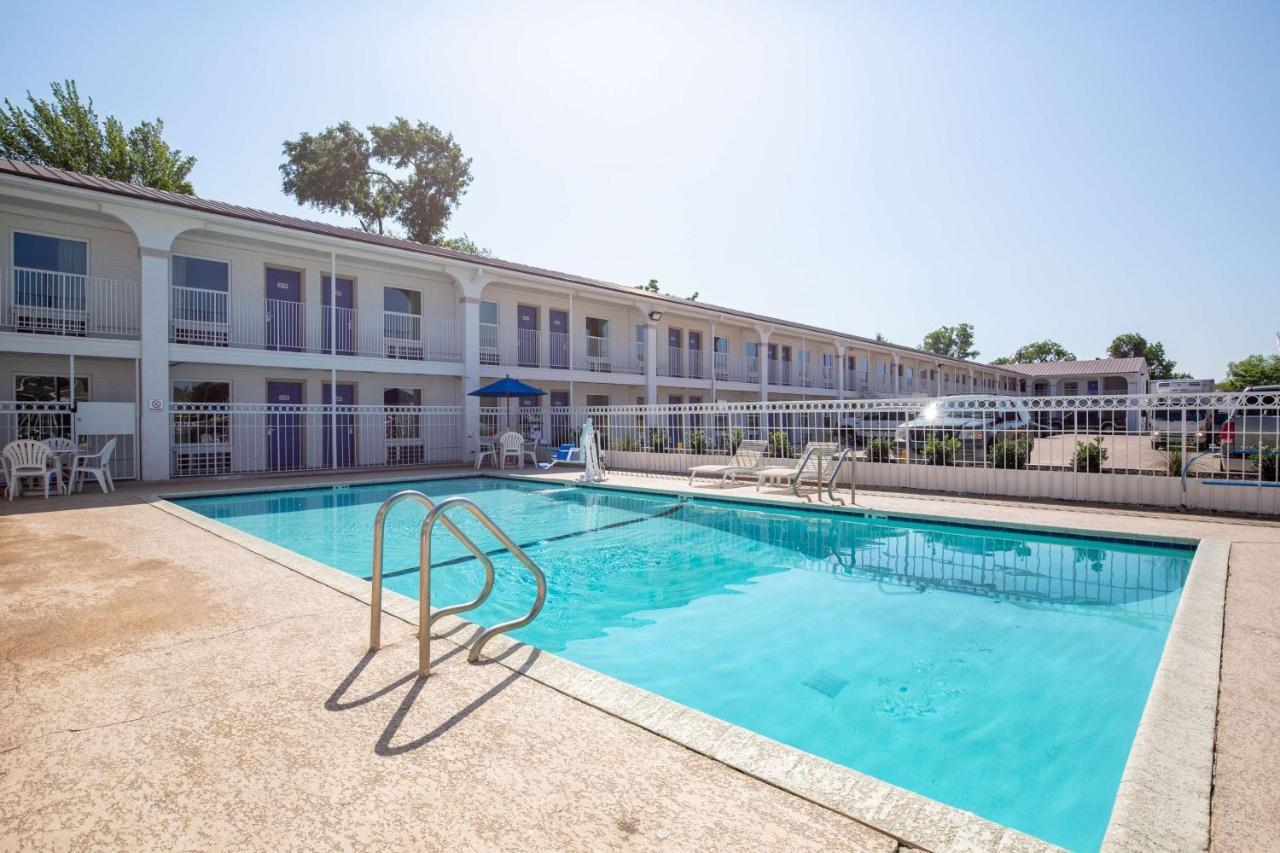 Motel 6-Bryan, Tx - University Area エクステリア 写真